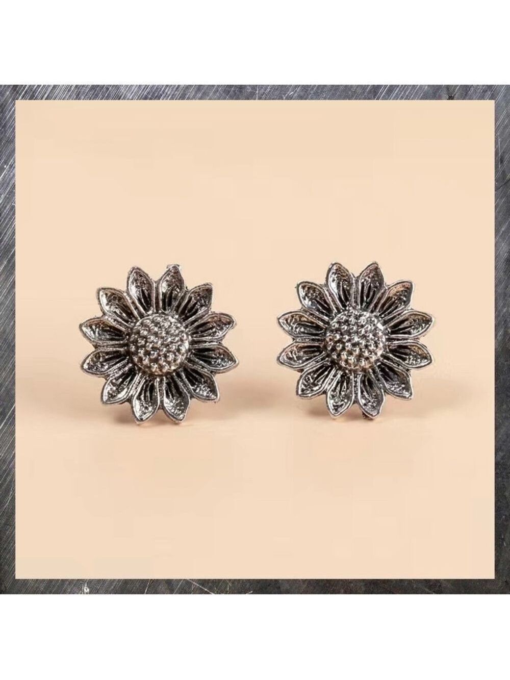 Sunflower or Daisy Stud Earrings #1149